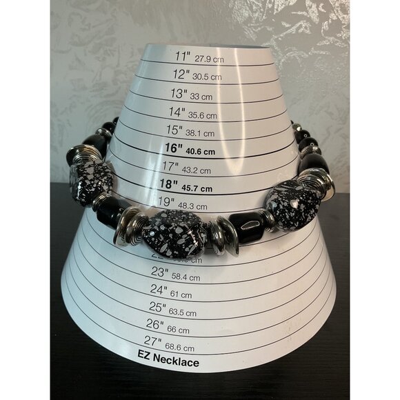 Chucky Graduated with a Black Beaded and Silver Spacer Statement Necklace - Picture 4 of 4